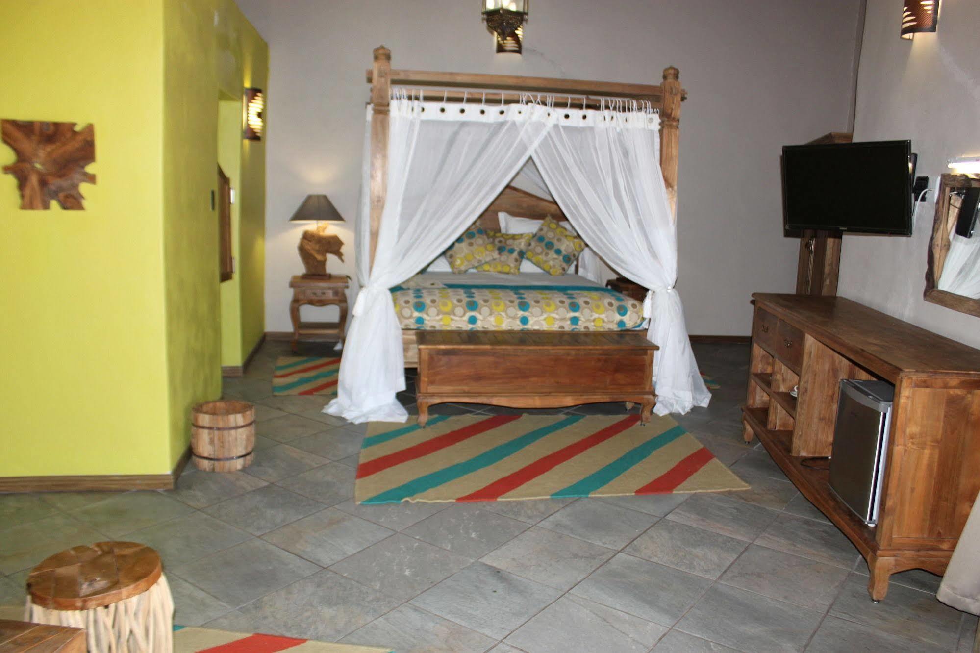 N'Taba River Lodge & Spa Port Saint John's Екстер'єр фото